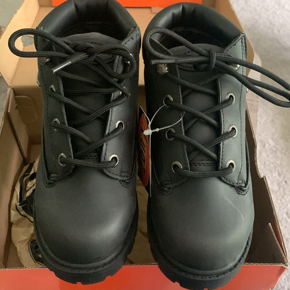 Young boys size 12 Lugz black lace up boots- new with tags, in original box! - Picture 3 of 5